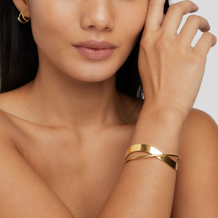 Eve Unique Gold Bracelet